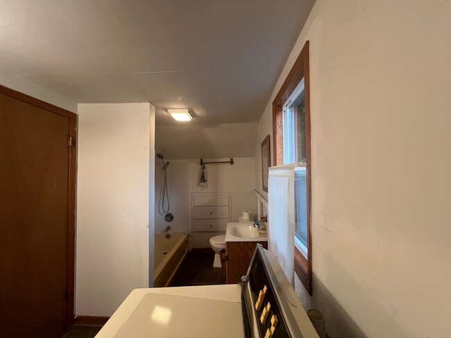 Building Photo - Click the “Apply Now” button or email wapmrentals@gmail.com for a prompt response.