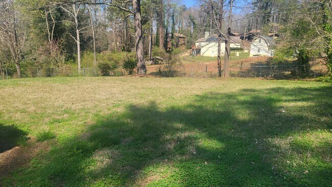 Building Photo - 2541 Meadow Lark Dr