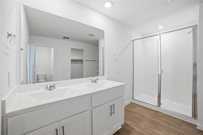 Building Photo - 132 LAS LOMAS Dr