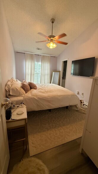 Building Photo - 8850 Gerren Ct