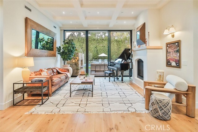 Building Photo - 5041 Palomar Dr