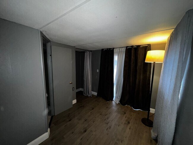 Building Photo - Two Bedroom, two bath manufactured home