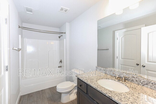 Building Photo - 1503 Purple Finch St