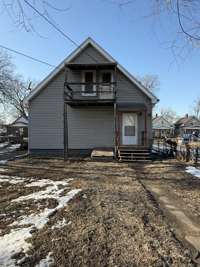 Building Photo - 2254 Lee Ave