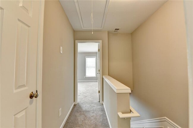 Building Photo - 4021 Edgecomb Dr
