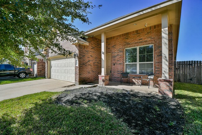 Front Covered Porch - 3431 Arrowhead Bay Ln