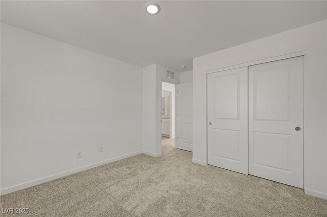 Building Photo - 8532 W Agate Ave