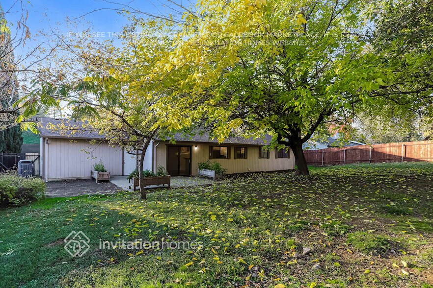 Building Photo - 4415 Patterson Dr