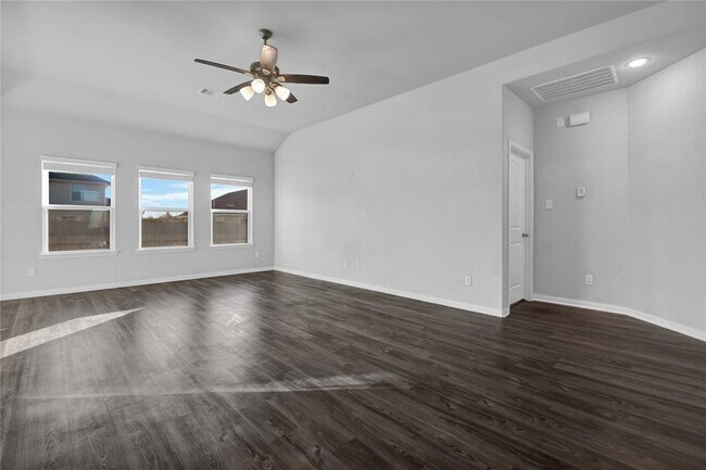 Building Photo - 13010 Laura Lake Dr