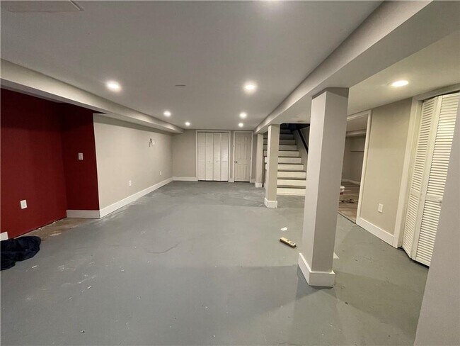 Building Photo - 9 Wilson Rd