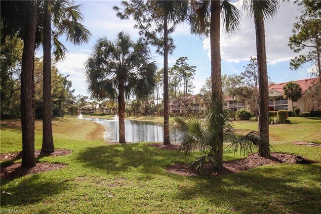 Building Photo - 273 Robin Hood Cir