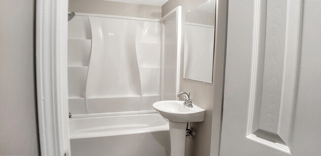 2 Bathrooms - 3800 Greenleaf St