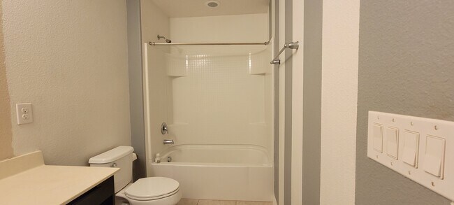 Building Photo - 2391 Beacon Landing Cir