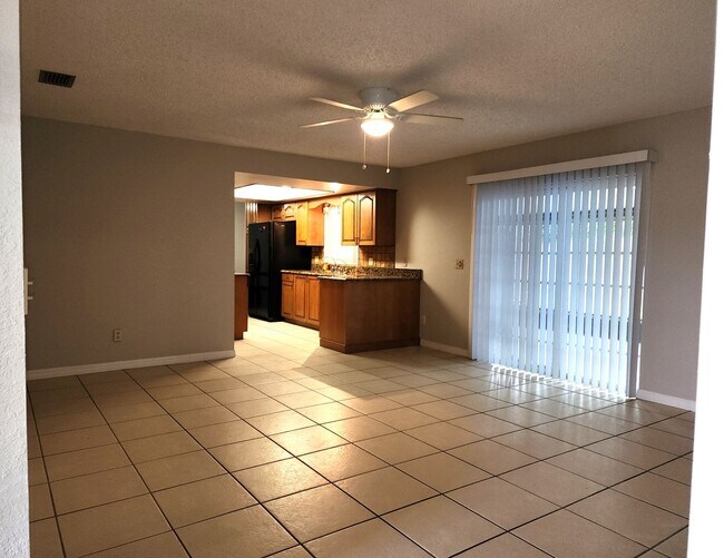 Building Photo - Spacious Single-Story Home; Private Fenced...