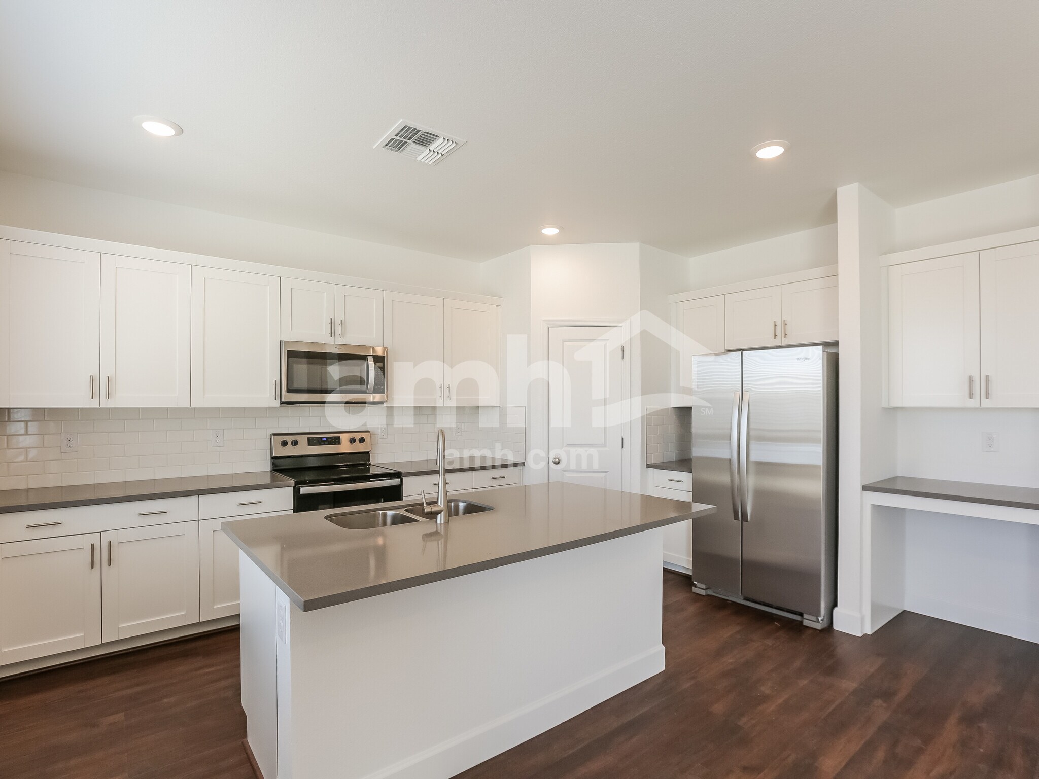Building Photo - 8863 N 171st Dr