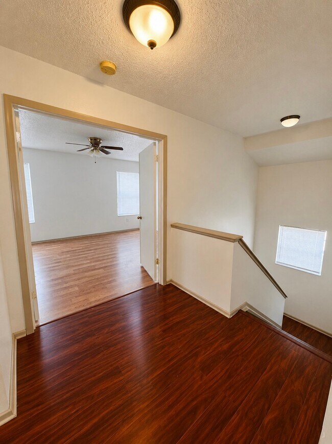Building Photo - 7601 Willow Park Dr