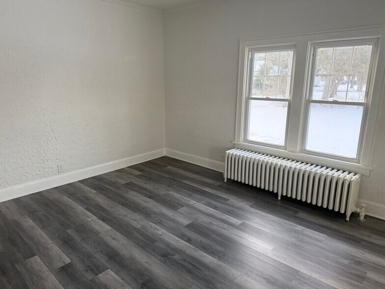 Building Photo - 236 Glenmont Rd