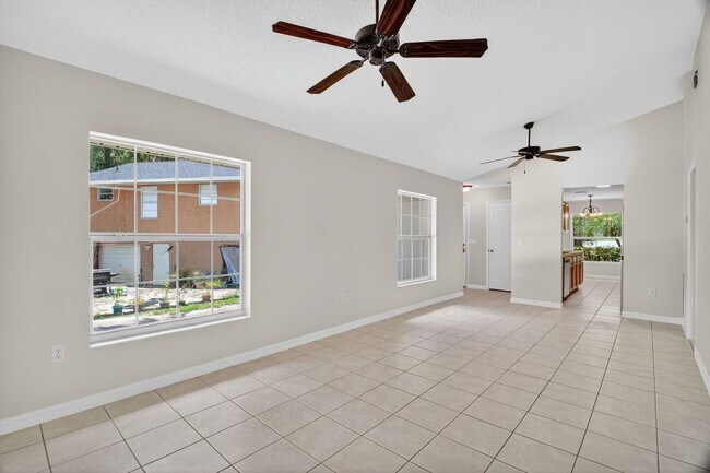 Building Photo - CHARMING SORRENTO RENTAL