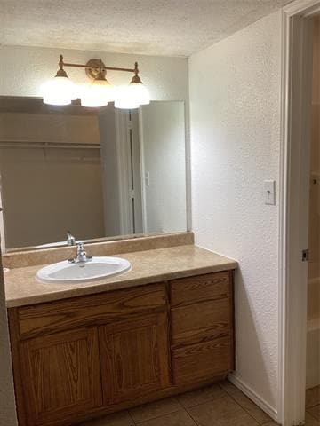 Building Photo - 214 Locust St S