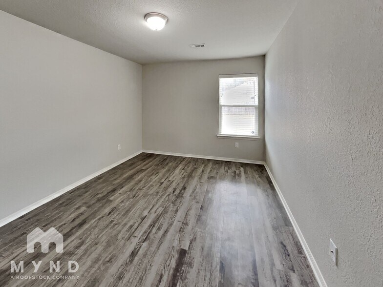 Building Photo - 90 Cedar Creek Cove