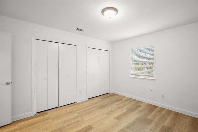 Building Photo - 1317 Mckie Cove