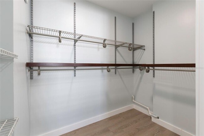 Building Photo - 5923 Briarwood Ave
