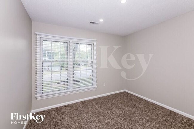 Building Photo - 6806 San Luis Ln