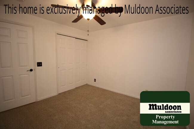 Building Photo - Strawberry Field gated community condo