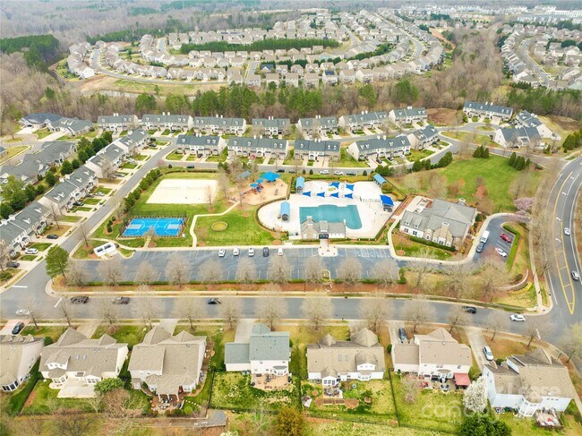 Building Photo - 10223 Kelso Ct