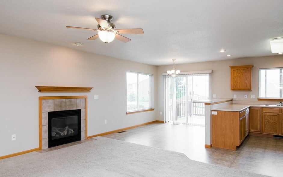 Building Photo - 534 Sicily Ct