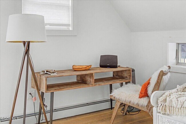 Building Photo - 5 Swanner Ln