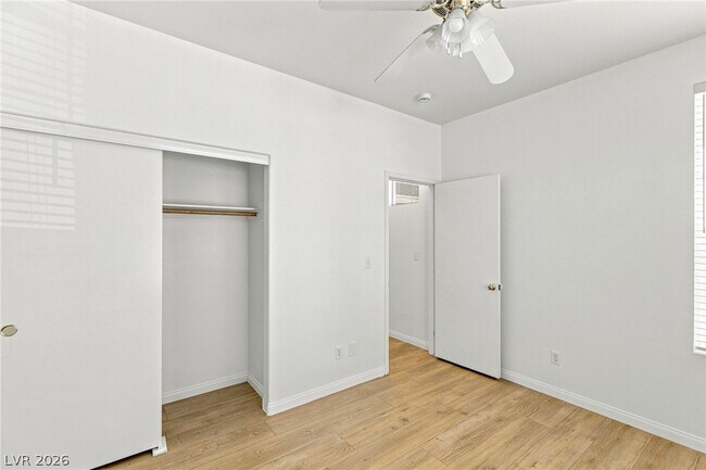 Building Photo - 10521 Angel Dreams Ave