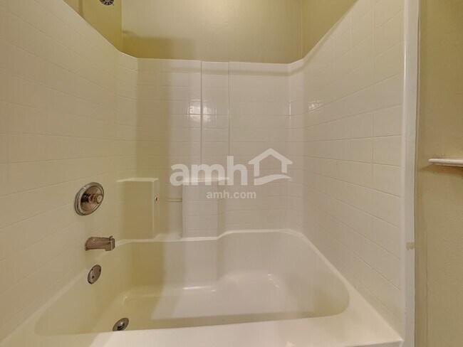 Building Photo - 201 Antigua Pl