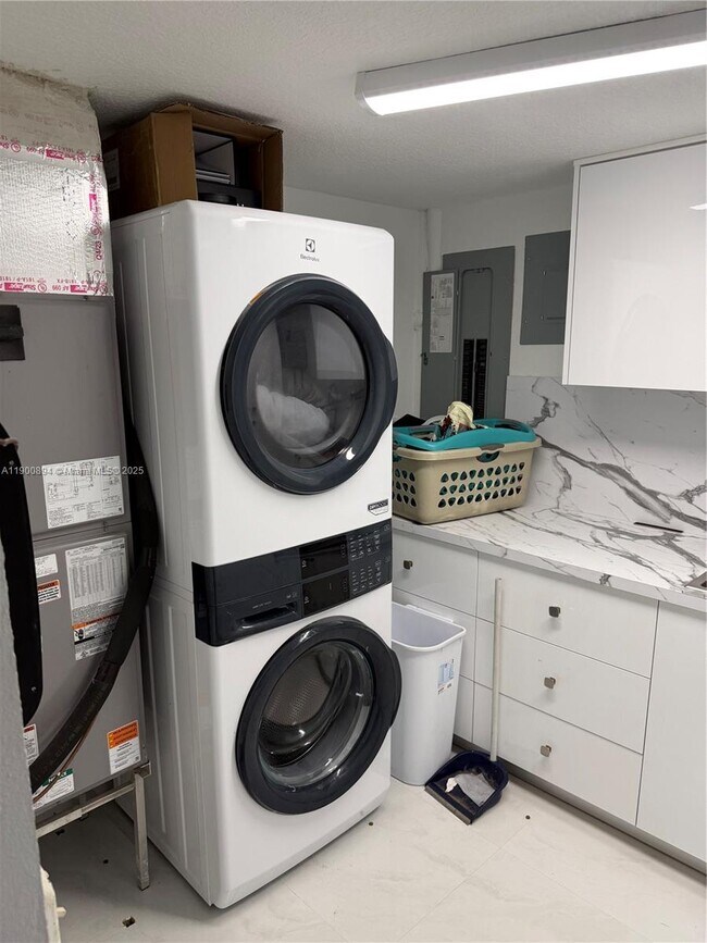 Building Photo - 12525 SW 187th Terrace