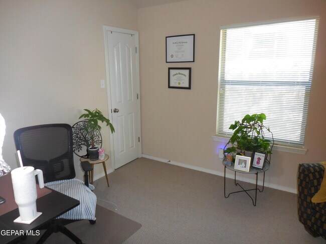 Building Photo - 12572 Paseo Lindo Dr