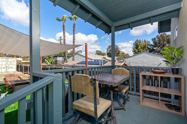 Building Photo - Newly furnished and remodeled 2 bed 2 bath!
