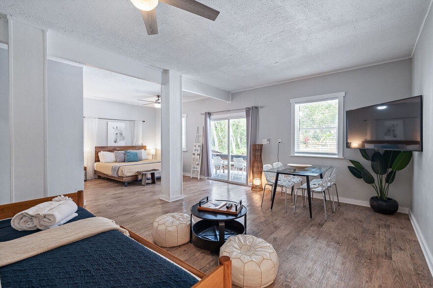 Building Photo - 120 Sherwood Ave