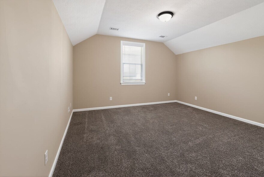 Building Photo - 2226 Kendall Park Dr