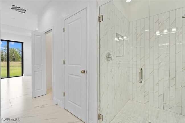 Building Photo - 933 Gleason St