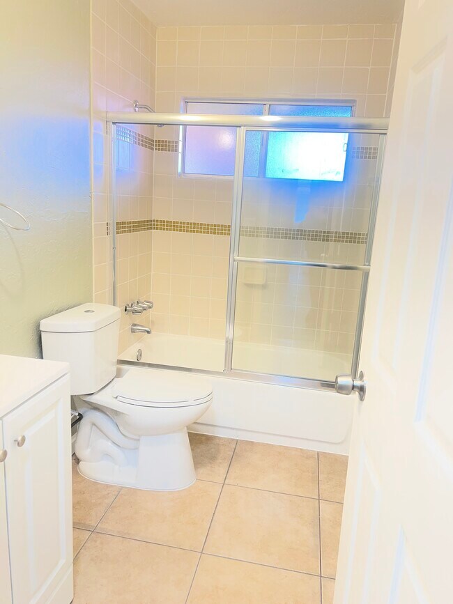 Building Photo - 2124 90th Ave