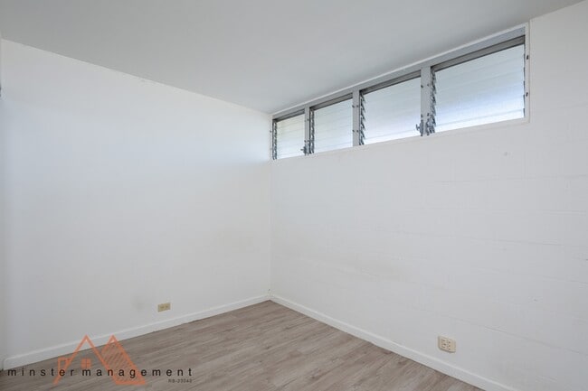 Building Photo - 949 Ala Nanala St