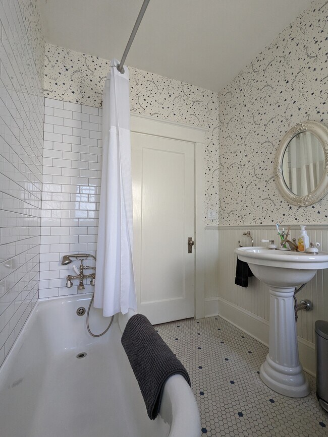 Bathroom, tub and shower - 1974 SE 24th Ave