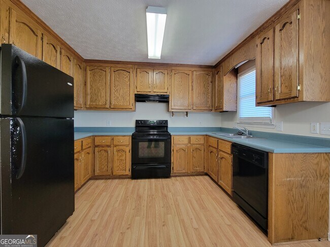 Building Photo - 841 Lodgeview Dr