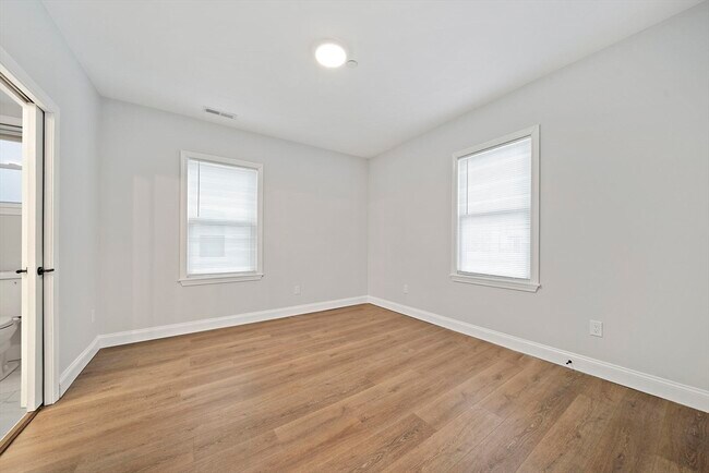 Building Photo - 22 Madison Ave