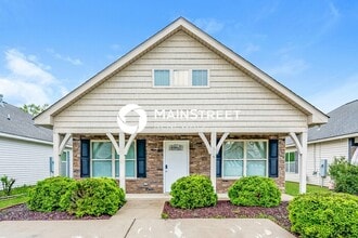 Building Photo - 3 Bedroom Pet-Friendly Home in CALERA, AL with Main Street Renewal