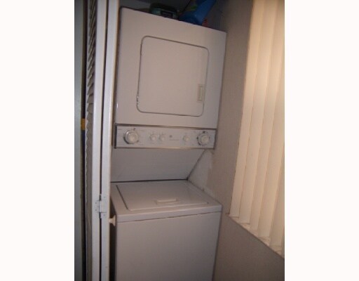 Building Photo - 430 Commodore Dr