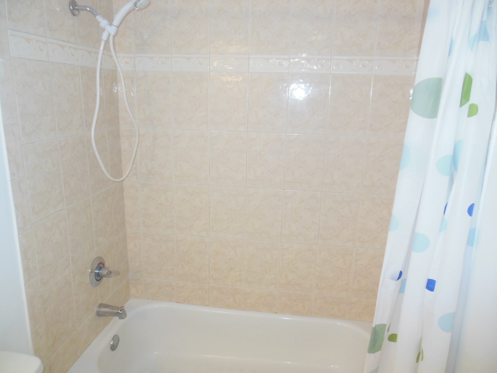 Building Photo - 8255 SW 152nd Ave