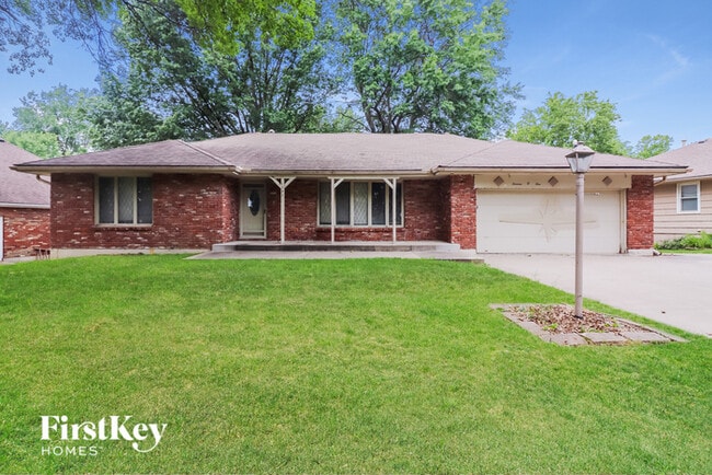 Primary Photo - 1301 SW Morningside Dr