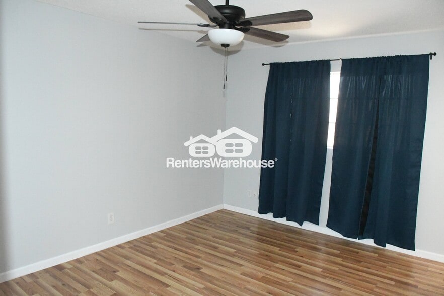 Building Photo - 8420 E Edgemont Ave
