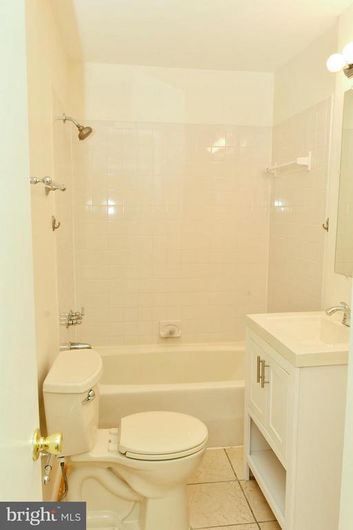 Building Photo - 3838 Angelton Ct